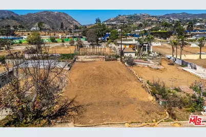 16915 Bollinger Dr, Pacific Palisades, CA 90272 - Photo 1