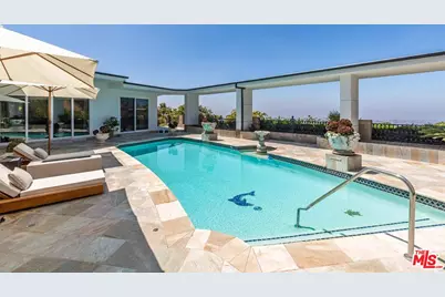 560 Chalette Dr, Beverly Hills, CA 90210 - Photo 1