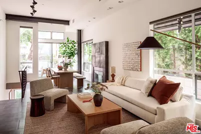 852 10th St #1, Santa Monica, CA 90403 - Photo 1