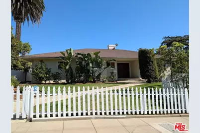 702 Adelaide Pl, Santa Monica, CA 90402 - Photo 1