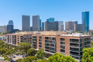 211 S Spalding Dr, Beverly Hills, CA 90212 - Photo 1