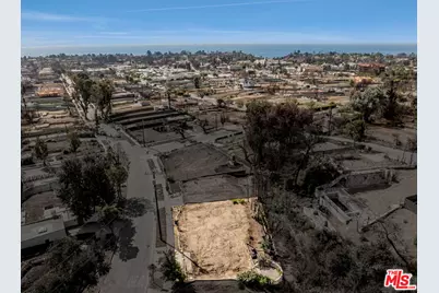15051 Mc Kendree Ave, Pacific Palisades, CA 90272 - Photo 1