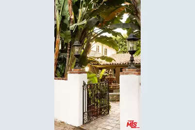 1800 Outpost Dr, Los Angeles, CA 90068 - Photo 1