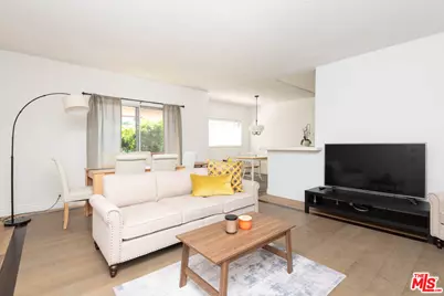 5403 Newcastle Ave #69, Encino, CA 91316 - Photo 1