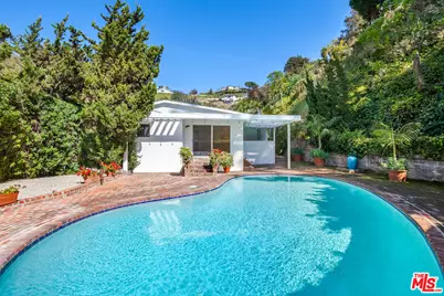 9534 Gloaming Dr, Beverly Hills, CA 90210 - Photo 1