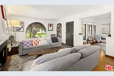 1118 S Crescent Heights Blvd, Los Angeles, CA 90035 - Photo 1