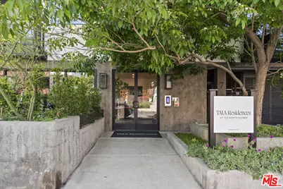 725 N Alfred St #209, Los Angeles, CA 90069 - Photo 1