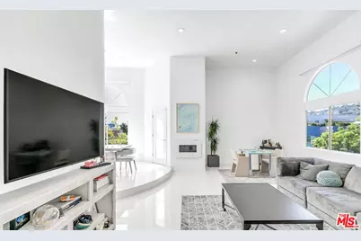 840 N Croft Ave #Ph301, Los Angeles, CA 90069 - Photo 1