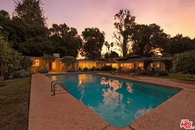 8433 Melvin Ave, Northridge, CA 91324 - Photo 1