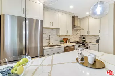 9005 Cynthia St #215, West Hollywood, CA 90069 - Photo 1