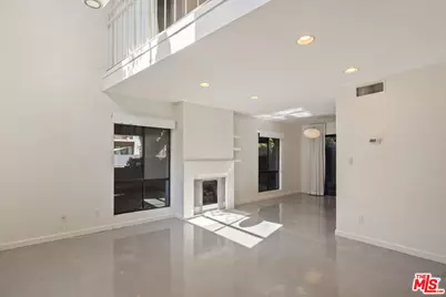 3010 Colorado Ave #1, Santa Monica, CA 90404 - Photo 1
