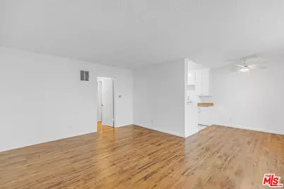 1812 N Gramercy Pl #4, Los Angeles, CA 90028 - Photo 1