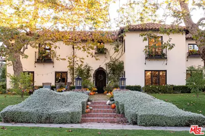 200 Lorraine Blvd, Los Angeles, CA 90004 - Photo 1