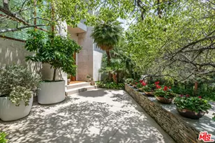 1188 Brooklawn Dr, Los Angeles, CA 90077 - Photo 1