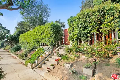 2225 Montana Ave, Santa Monica, CA 90403 - Photo 1