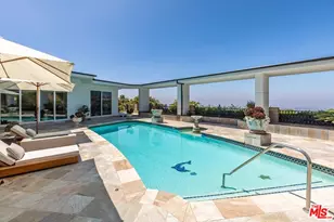 560 Chalette Dr, Beverly Hills, CA 90210 - Photo 1