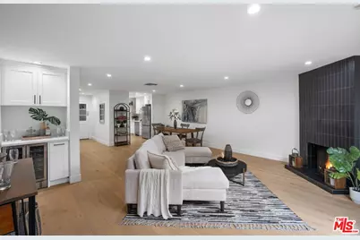 1807 10th St #3, Santa Monica, CA 90404 - Photo 1