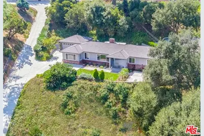 1290 Club House Dr, Pasadena, CA 91105 - Photo 1