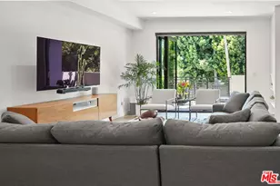 926 N Ridgewood Pl, Los Angeles, CA 90038 - Photo 1