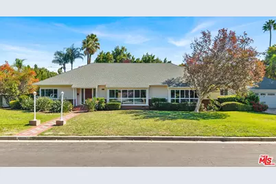 6900 Chisholm Ave, Lake Balboa, CA 91406 - Photo 1