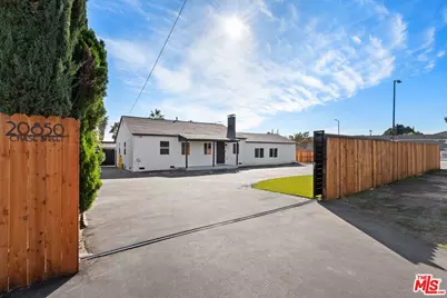 20850 Chase St, Winnetka, CA 91306 - Photo 1