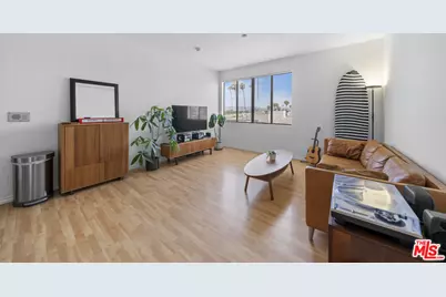 533 S St Andrews Pl #420, Los Angeles, CA 90020 - Photo 1