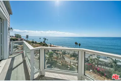 17819 Castellammare Dr, Pacific Palisades, CA 90272 - Photo 1