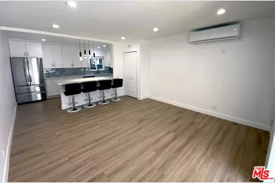 1438 S Barrington Ave #1, Los Angeles, CA 90025 - Photo 1