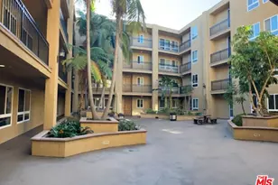 1401 S St Andrews Pl, Los Angeles, CA 90019 - Photo 1