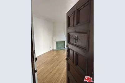 5564 W 6th Street #5, Los Angeles, CA 90036 - Photo 1