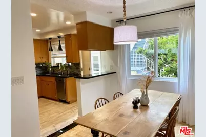 1010 21st St #2, Santa Monica, CA 90403 - Photo 1