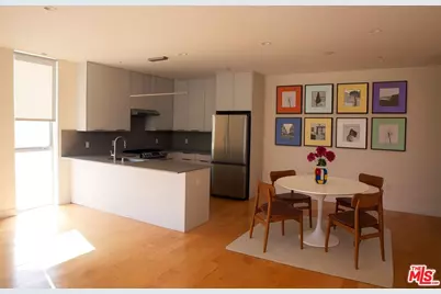 4826 Franklin Ave #5, Los Angeles, CA 90027 - Photo 1