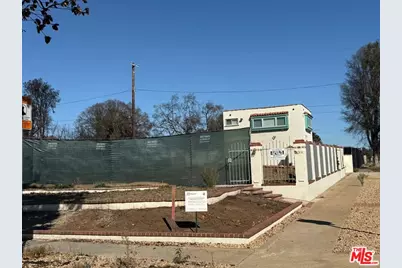 900 Hartzell St, Pacific Palisades, CA 90272 - Photo 1