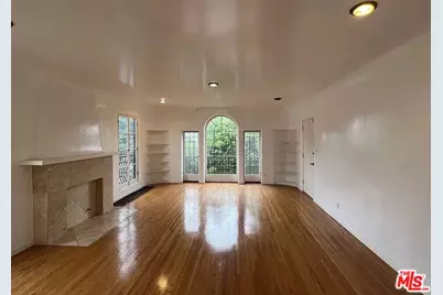 942 S Mansfield Ave #3, Los Angeles, CA 90036 - Photo 1