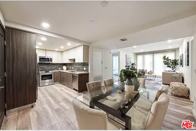 1070 S Bedford St #102, Los Angeles, CA 90035 - Photo 1