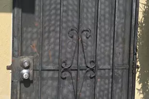 2630 S La Salle Ave, Los Angeles, CA 90018 - Photo 1