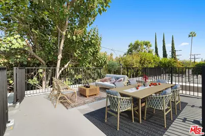 15213 Morrison St, Sherman Oaks, CA 91403 - Photo 1