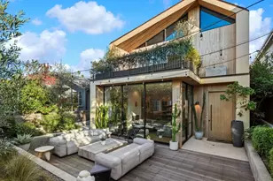 810 Amoroso Pl, Venice, CA 90291 - Photo 1