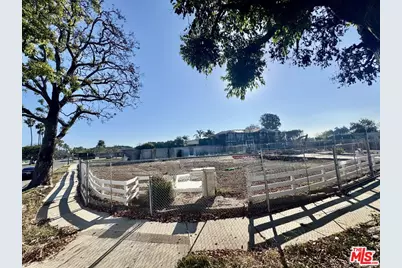 620 El Cerco Pl, Pacific Palisades, CA 90272 - Photo 1