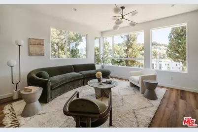 3872 N Riley Ln, Los Angeles, CA 90065 - Photo 1