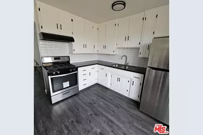 1211 W 85th St #3, Los Angeles, CA 90044 - Photo 1