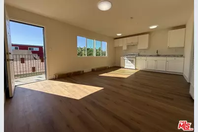 1716 Locust Ave #5, Long Beach, CA 90813 - Photo 1