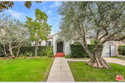 564 N Irving Blvd, Los Angeles, CA 90004 - Photo 1