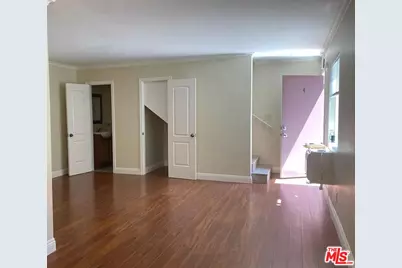 567 S Wilton Pl #4, Los Angeles, CA 90020 - Photo 1