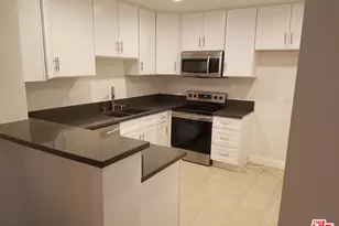 827 2nd St, Santa Monica, CA 90403 - Photo 1