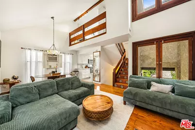 906 N Kings Rd #7, West Hollywood, CA 90069 - Photo 1