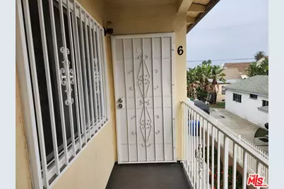 1533 W 80th St #6, Los Angeles, CA 90047 - Photo 1