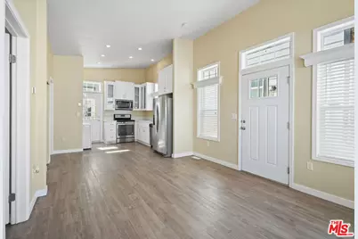 8250 Lankershim Blvd #81, North Hollywood, CA 91605 - Photo 1