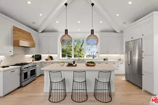 1330 N Wetherly Dr, Los Angeles, CA 90069 - Photo 1