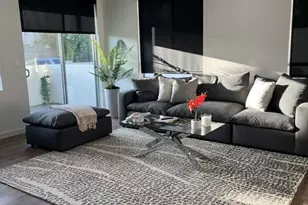 124 S Croft Ave, Los Angeles, CA 90048 - Photo 1